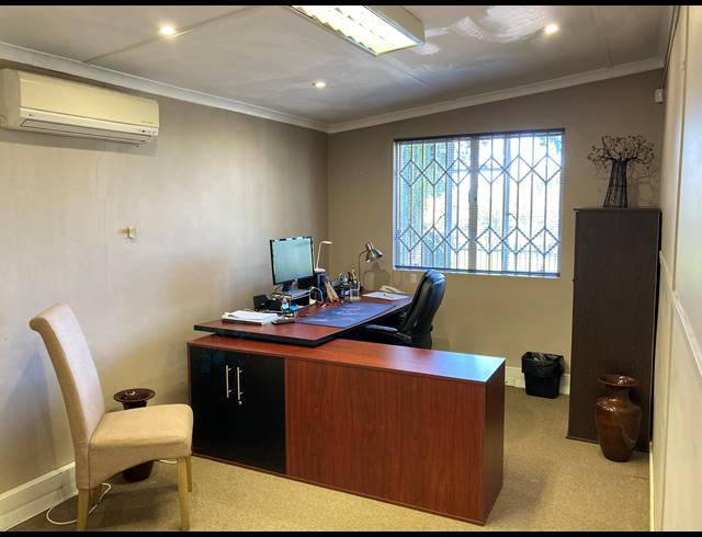297M² OFFICE FOR SALE IN HILTON CENTRAL
